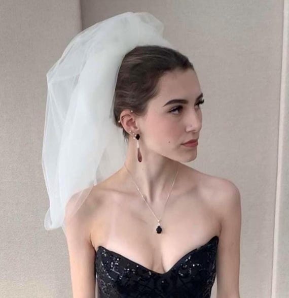 Bubble veil two-tier shoulder length, Short Puffy veil, Short Wedding veil with blusher, Full bridal puffed up veil