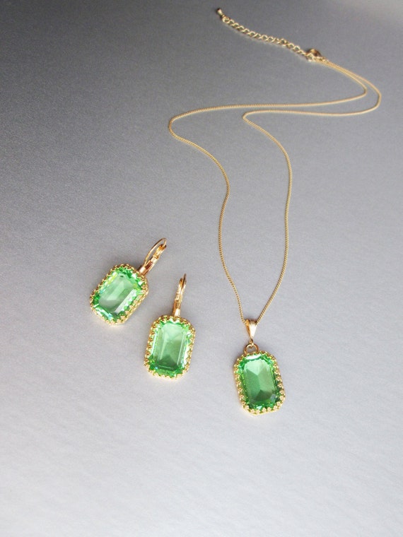 Spring Green Drops crystal jewelry set, Peridot jewelry earrings necklace set, Bridal Bridesmaids jewelry gold, silver, rose gold