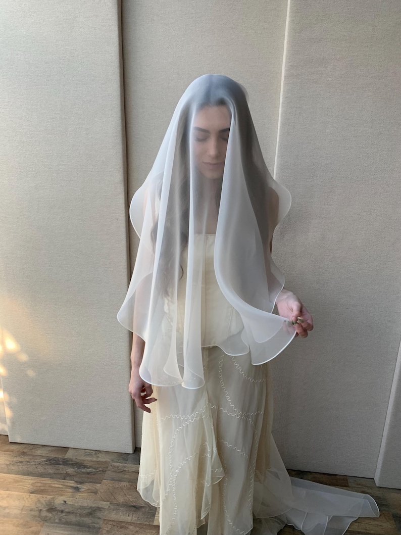 Velo di seta, Velo da sposa squisito in organza di seta al 100%, Velo da sposa Couture con fard, Velo lungo a cascata da cattedrale immagine 18