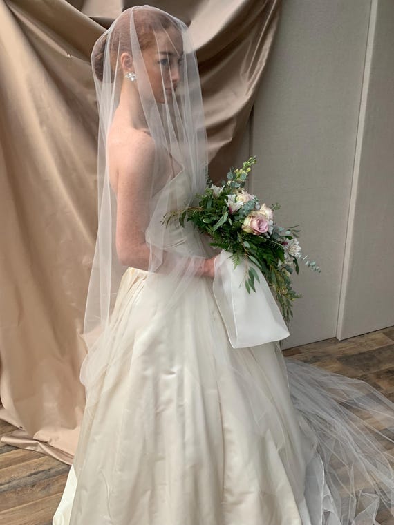 Silk veil, Bridal drop veil in silk tulle, Exquisite 100% Silk delicate veil with floor length blusher, Couture Bridal veil, Cathedral Royal