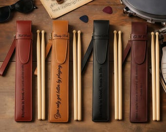 Gepersonaliseerde leren drumsticktas met bijbeltekst en monogram, op maat gegraveerde drumstickhouder, cadeau voor drummer, cadeau muzikant