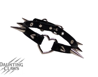 Prikkeldraad Love Spiked Heart Ring Kraag - Zwart Veganistisch Leer Spike Heart O-Ring Choker