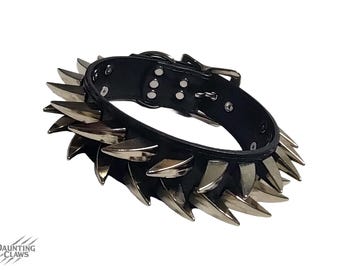 Buzzsaw Wyrm brede halsband met spikes - zwart kunstleer dubbele rij klauwspike choker kraag