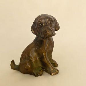 Vintage-Style Brass Dog Figurine – Handcrafted Metal Puppy Statue for Home Decor, Desk Ornament