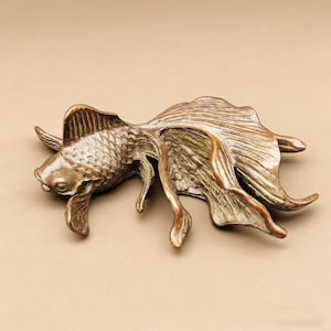 Hand-Carved Bronze Koi Fish Sculpture – Artistic Decor for Home, Garden & Feng Shui