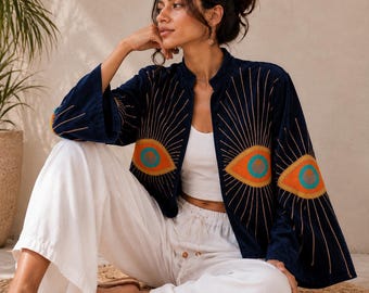 Chaqueta de terciopelo hecha a mano con el símbolo del ojo turco, abrigo bohemio bordado, chaqueta llamativa extragrande, ropa para festivales turcos con el símbolo del ojo turco, regalo artístico de estilo urbano.