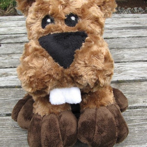 Beaver STUFFED ANIMAL Sewing Pattern - Digital Download