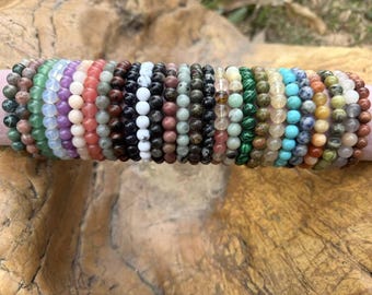 Natural Crystal Beaded Bracelet – Handmade Gemstone Bracelet, Elegant Healing Jewelry, Minimalist Gift for Her