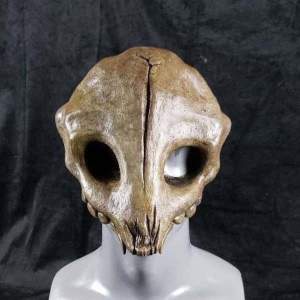 Cryptid Skull Half Mask / Death Mask / Skull / Skeleton / Animal Mask / SCP 323 / Resin Halloween Half Mask Horror