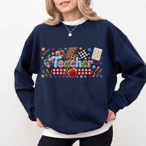 Sudadera de ganchillo con hilo sintético para profesor, sudadera con capucha sublimada para profesor, sudadera de agradecimiento al profesor, sudadera de vuelta al cole, vida de profesor imagen 4