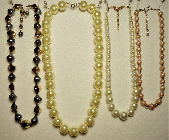 Vintage Single Strand Faux Pearl Necklace