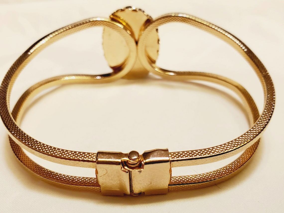 Vintage Cameo Brass Spring Hinge Bracelet Etsy Denmark