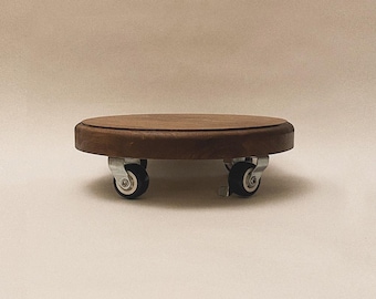 Plant stroller in heavy wooden sturdy 3 Rollings wheels & locks. Style european Vintage midcentury Carry untill 15kg