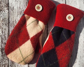 Mitones de lana reciclada Mitones de lana hechos a mano Forro polar hecho de suéteres reciclados Lana con estampado de rombos rojos - Accesorios de regalo