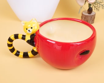 Taza de cerámica con forma de manzana y asa de panda rojo, 450 ml (15,22 oz)