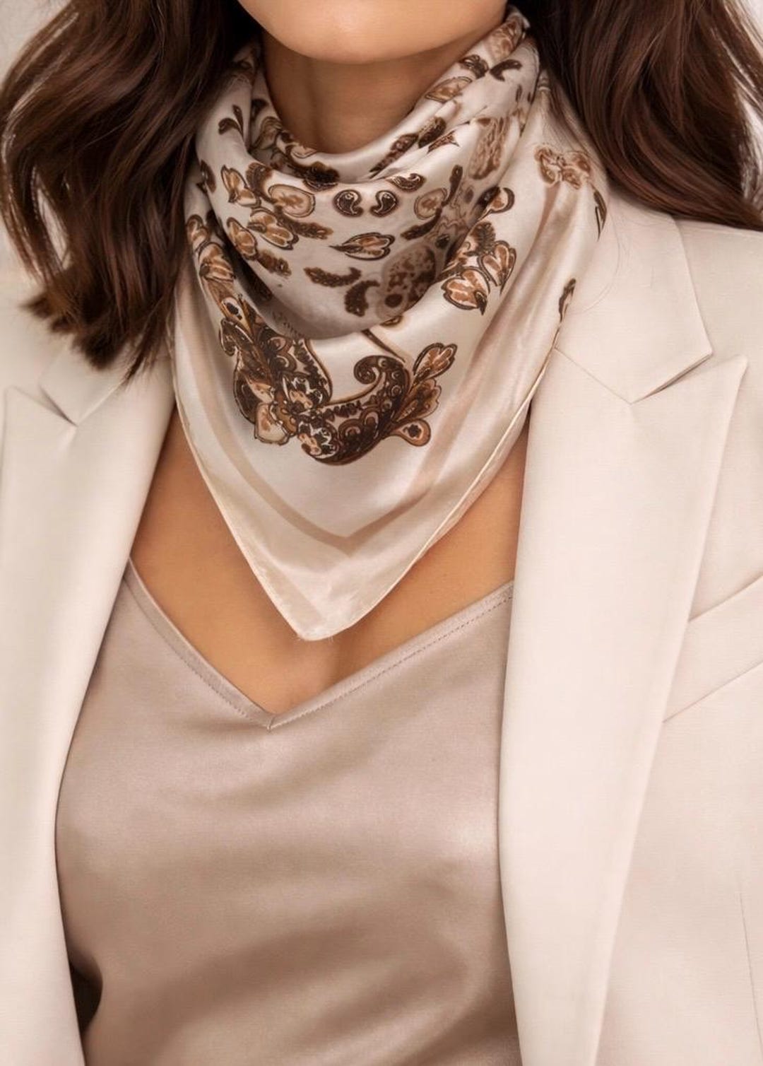 eaphi INDIA PATTERN SATIN SCARF ベージュ il_1080xN.7745643378_csq1.jpg