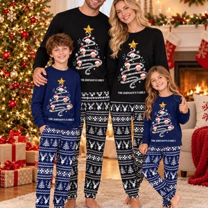 Pijamas navideños familiares personalizados, conjunto de pijamas con foto personalizada, pijamas navideños a juego con el apellido de la familia.