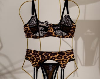 3 Piece Elegant Handmade Embroidary Lingerie Set, Lace Bra and Panty Set