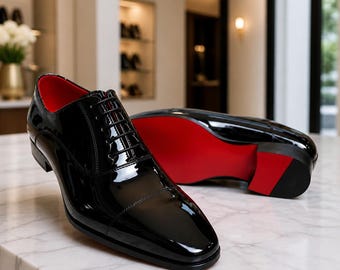 Sapato Oxford Christian Louboutin Greggo em couro envernizado, com sola vermelha, para homem | Sapatos de casamento