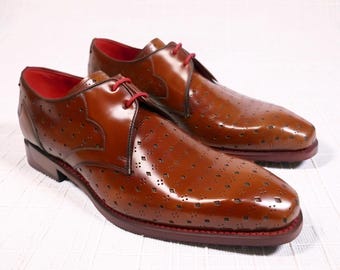 Zapatos de cuero marrón de primera calidad, nuevos, hechos a mano, estilo brogue derby con cordones para hombre.