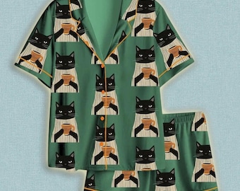 Women’s Christmas Pajamas with Cat Print – Cutee Holiday Loungewear Set – Winter Sleepwear