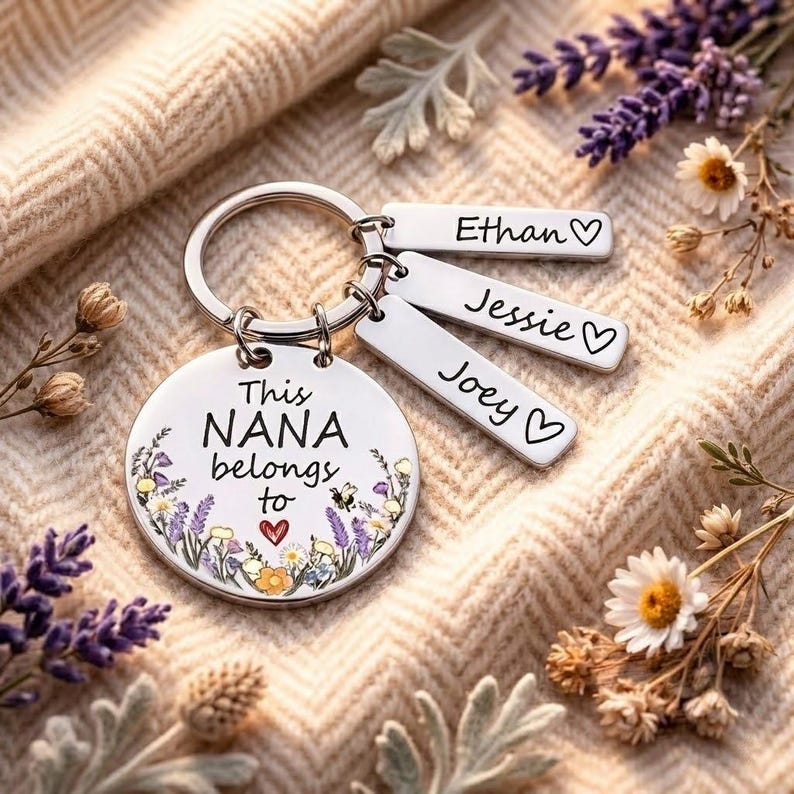 Key Rings Nanny Personalised Flower Family Keyring Mother's Day Gift Nanny, Mummy ...