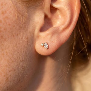 Wasserdichte Marquise und runde Diamant Ohrstecker | Minimalistische zierliche Ohrstecker | Jeden Tag Geschenk für sie