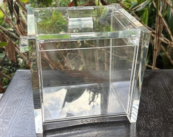 Cubitera vintage de Lucite, acrílico, estilo moderno de mediados de siglo, transparente, con tapa.