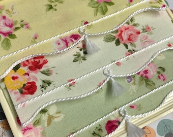 Dolls House Blind: Miniature Rose bud Shade, 12th Scale