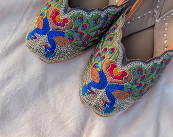 Peacock Punjabi jutti, Handcrafted Khussa shoe, Bellies, Ballerinas, Embellished Mojaris, Indian flats Loafers