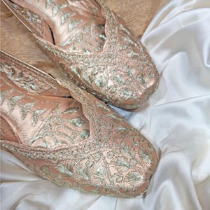 Peach Punjabi jutti,Handcrafted Khussa shoe,Handmade leather, Bellies, Ballerinas, Embellished Mojaris, Indian flats image 2