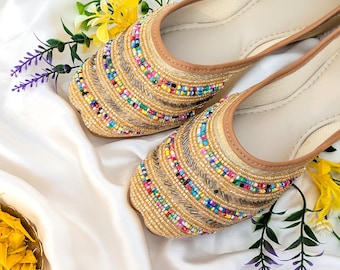 Gold Punjabi jutti,Handcrafted Khussa shoe,Handmade leather, Bellies, Ballerinas, Embellished Mojaris, Indian flats