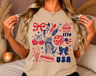4 lipca PNG, Patriotyczna kokarda kokietki PNG, Projekt koszulki z okazji Dnia Niepodległości USA, Amerykańska grafika retro do pobrania w wersji cyfrowej