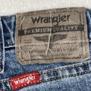 Wrangler Jeans Mens 36x30 Straight Leg Blue Denim Relaxed Fit image 8