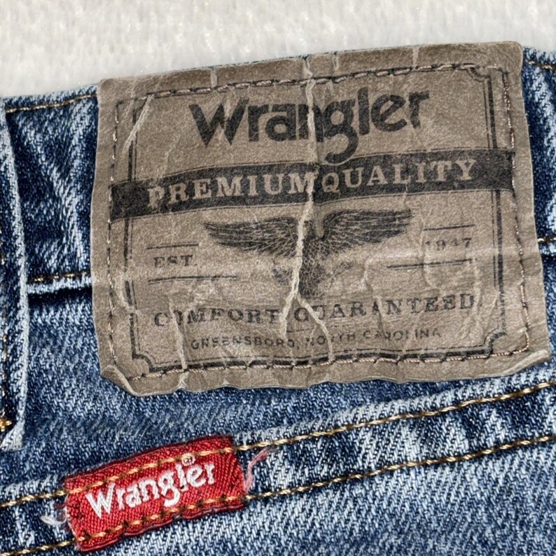Wrangler Jeans Mens 36x30 Straight Leg Blue Denim Relaxed Fit image 8