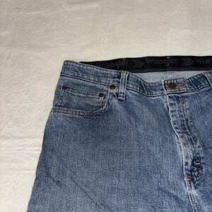 Wrangler Jeans Mens 36x30 Straight Leg Blue Denim Relaxed Fit image 3