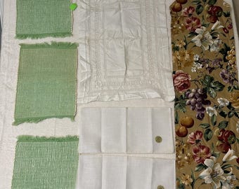 7 delar vintage bordslinne: 17" permanenta pressmattor, blom- och spetslöpare