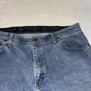 Wrangler Jeans Mens 36x30 Straight Leg Blue Denim Relaxed Fit image 4