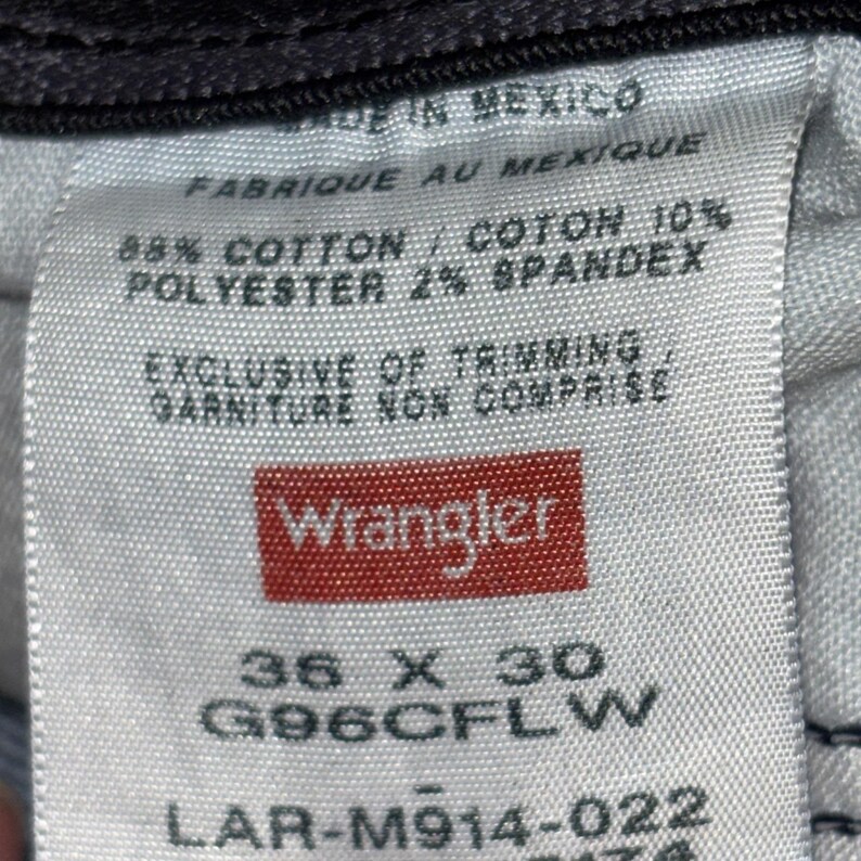 Wrangler Jeans Mens 36x30 Straight Leg Blue Denim Relaxed Fit image 5