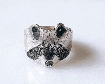 Anillo Mapache / Plata de Ley / Decorado con Plata Negra Oxidada