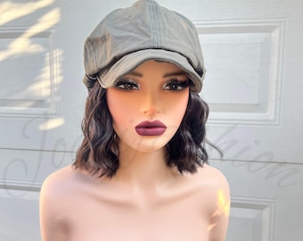 Peluca de mujer estilo vendedor de periódicos o panadero con cabello ondulado y bob corto