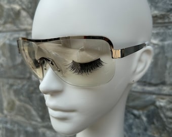 Green Small Oval Sunglasses, Bold Pas Look, Y2K Eyewear, Silver Temples