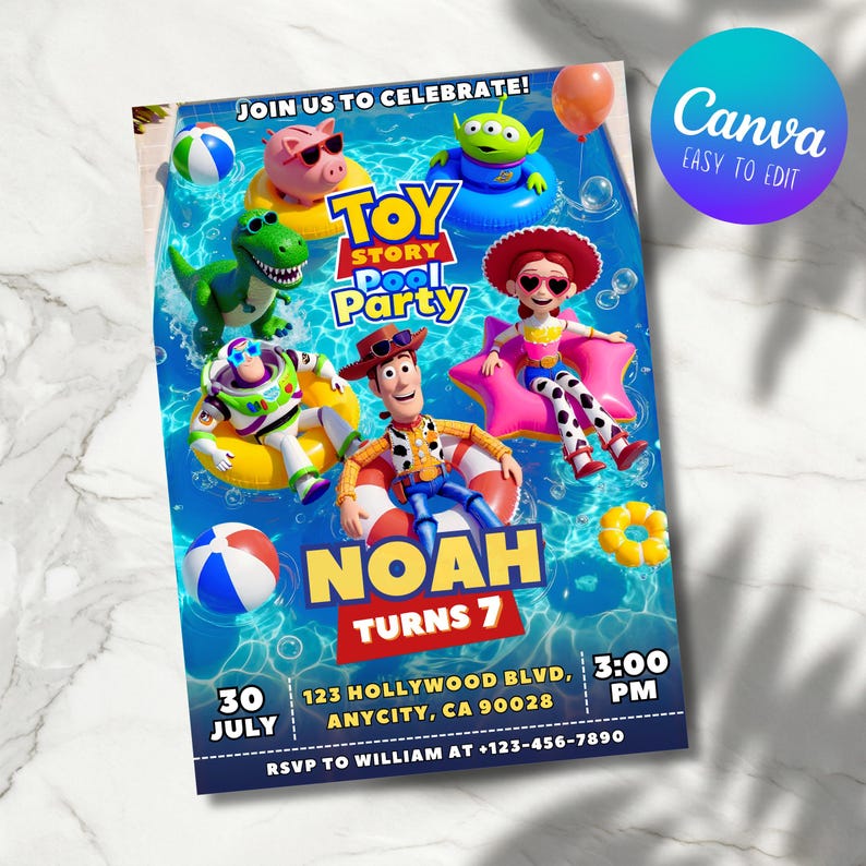 Op de afbeelding: Een Toy Story zwembadfeest uitnodiging met personages zoals Woody, Buzz Lightyear, Jessie, Rex en een alien in een zwembad. De tekst luidt: JOIN US TO CELEBRATE! TOY STORY POOL PARTY, NOAH TURNS 7, 30 JULY, 123 HOLLYWOOD BLVD, ANYCITY, CA 90028, 3:00 PM, RSVP TO WILLIAM AT +123-456-7890.