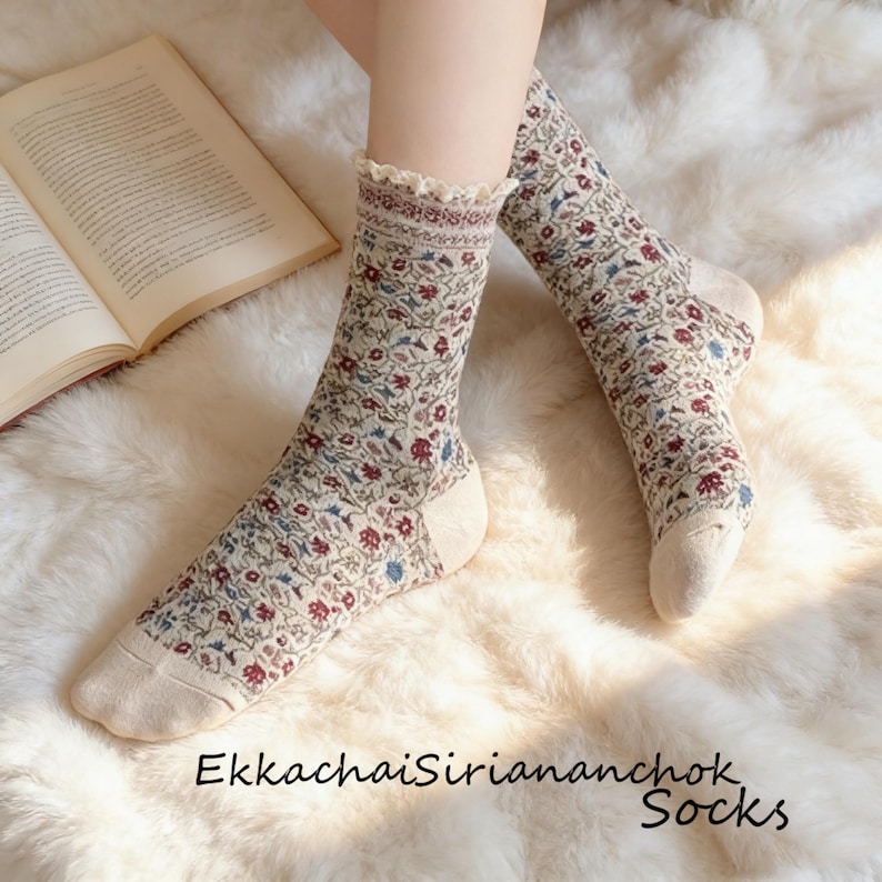 Blooming Garden Pattern Crew Socks | Cozy Cotton Blend | Retro Floral ...