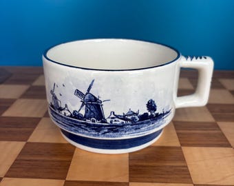 Dutch Ceramic Delft mug, hand painted blue and white cup.