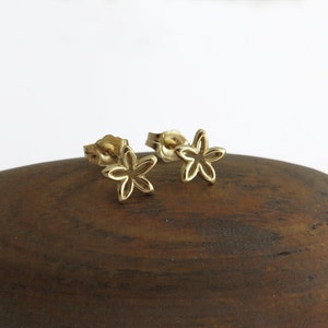 14k Gold Flower Studs 14k Gold Flower Earrings Small Flower Studs Solid Gold Earrings Dainty Earrings 14k Gold Minimalist Earrings image 5