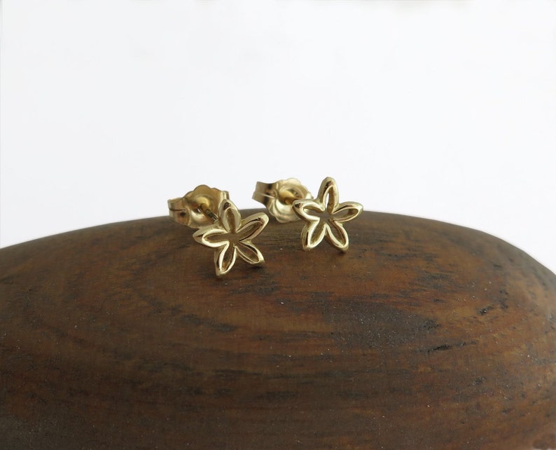 14k Gold Flower Studs 14k Gold Flower Earrings Small Flower Studs Solid Gold Earrings Dainty Earrings 14k Gold Minimalist Earrings image 5