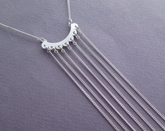 Collar largo con flecos - Collar con lazo en plata de ley - Collar llamativo - Joyería con flecos