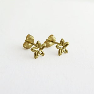 14k Gold Flower Studs 14k Gold Flower Earrings Small Flower Studs Solid Gold Earrings Dainty Earrings 14k Gold Minimalist Earrings image 3
