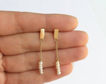 14k Gold Dangle Pearls Earrings -  Solid Gold Stud Earrings - 14k Gold Chain Earrings - 14k Gold Dangle Earrings - Long Gold Earrings